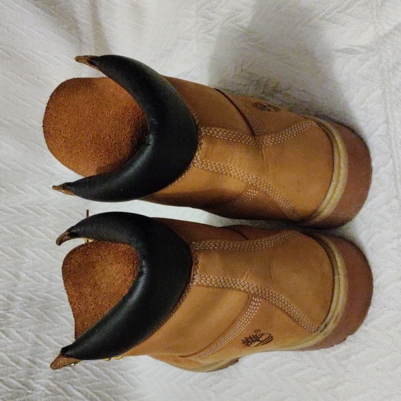 Prelove Timberland Men's Classic Boots Color Tan Size 12M - Picture 4 of 9